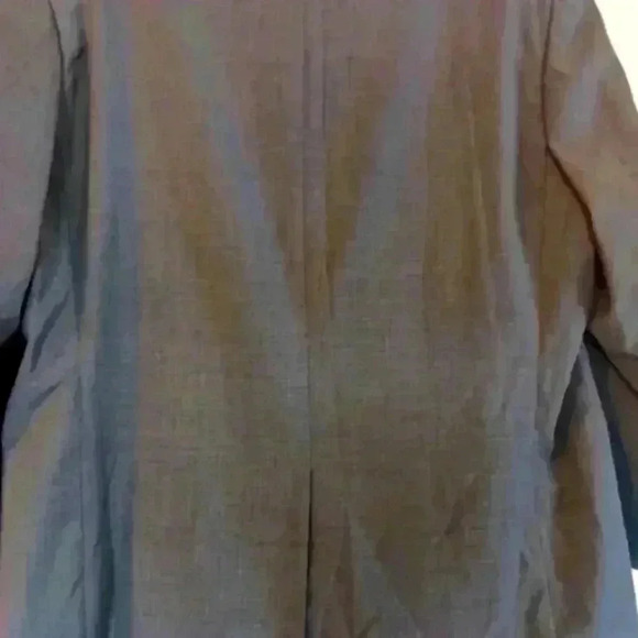 Lauren Ralph Lauren Men's tailored wool gray blazer. Size 50 - Picture 8 of 10